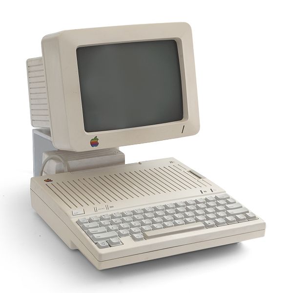 600px-Apple_IIc_with_monitor.jpg